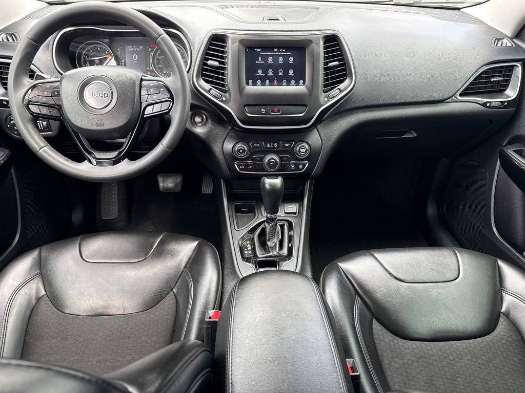 Used 2020 Jeep Cherokee Latitude Plus image 19