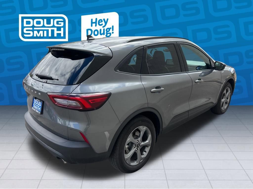 Used 2025 Ford Escape ST-Line image 6
