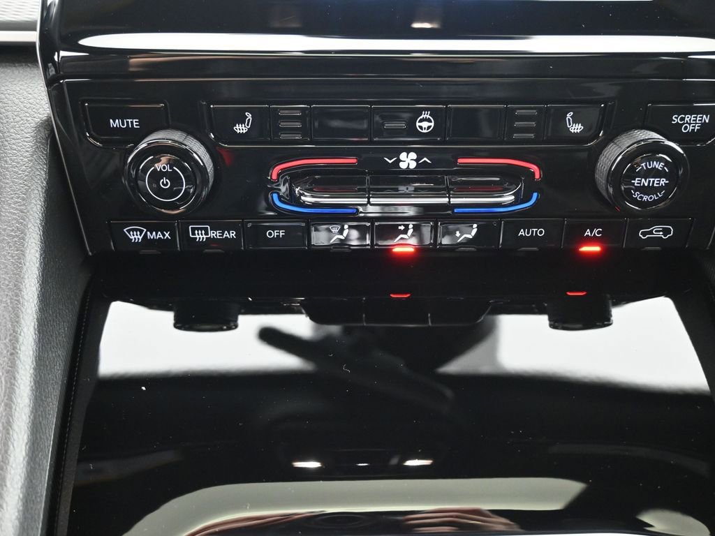 New 2025 Jeep Grand Cherokee Laredo image 6