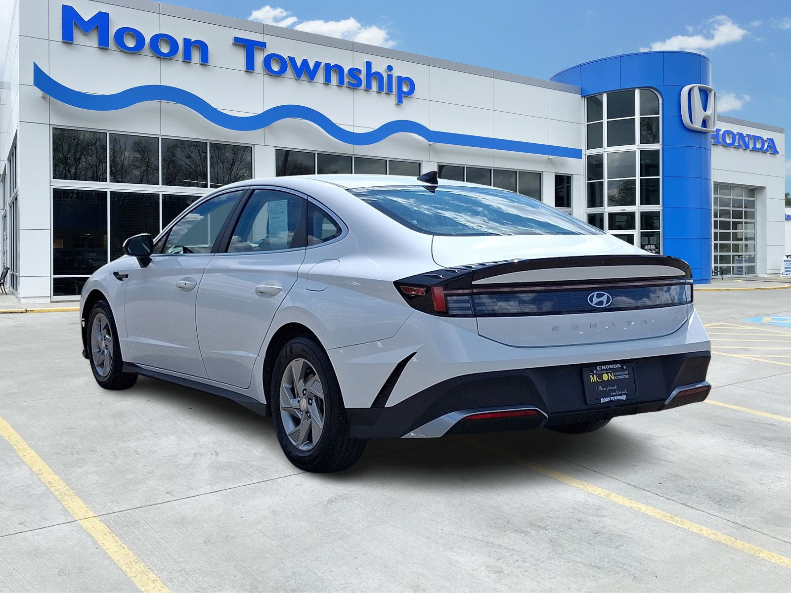 Used 2025 Hyundai Sonata SE image 4