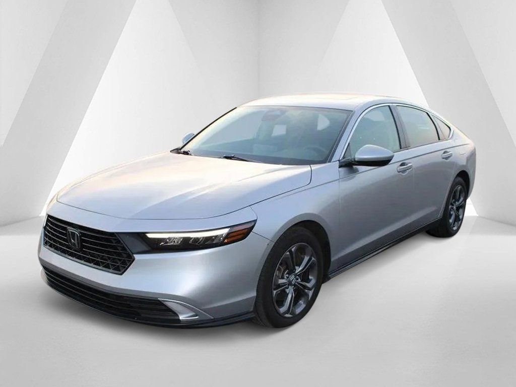 Used 2023 Honda Accord EX image 3