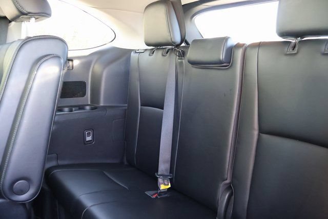 Used 2022 Toyota Highlander Platinum AWD/4WD image 28