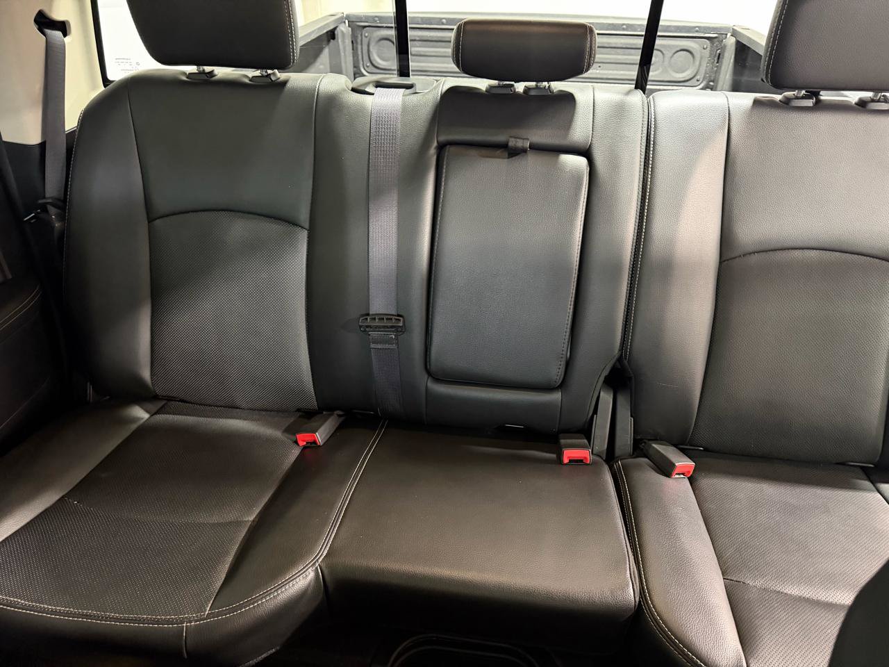 Used 2015 RAM 1500 Laramie w/ Convenience Group AWD/4WD image 26