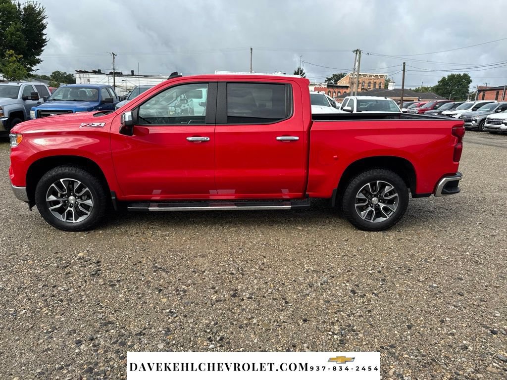 Used 2024 Chevrolet Silverado 1500 LT AWD/4WD image 2