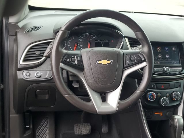 Used 2020 Chevrolet Trax LT w/ LT Convenience Package FWD image 12