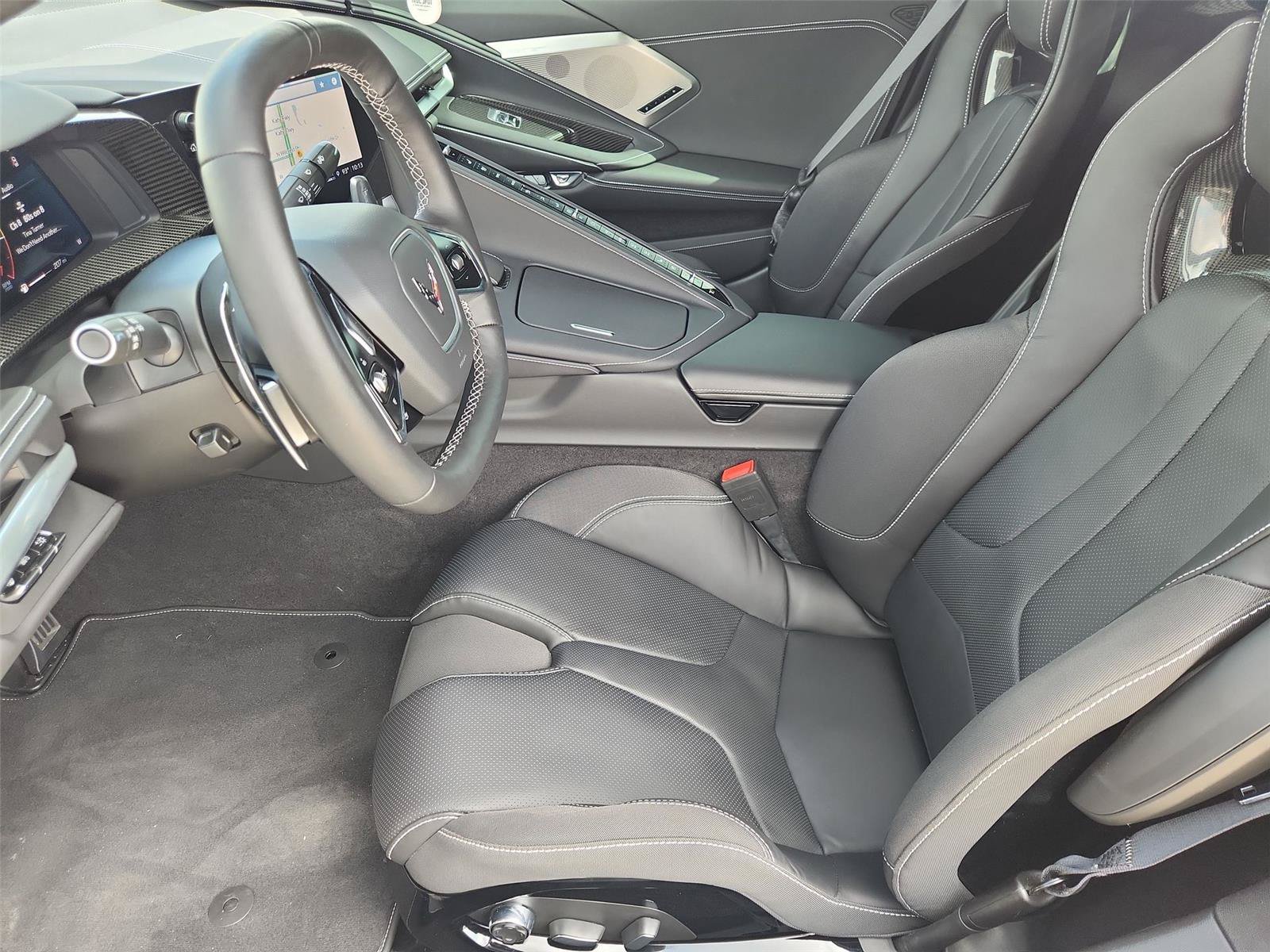 Used 2022 Chevrolet Corvette Stingray Preferred Cpe w/ Z51 Performance Package RWD image 19