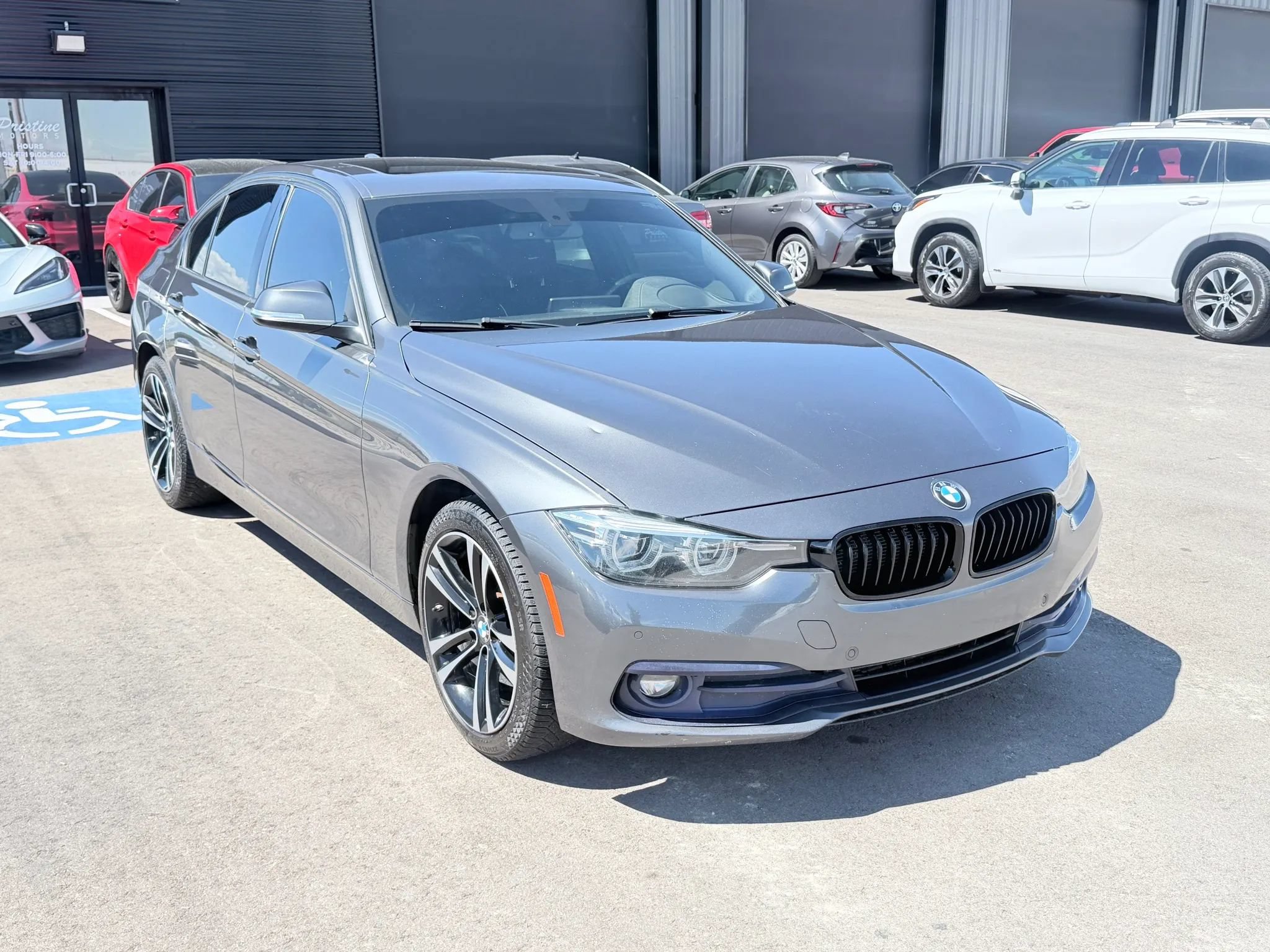 Used 2018 BMW 328d xDrive Sedan w/ Premium Package AWD/4WD image 2