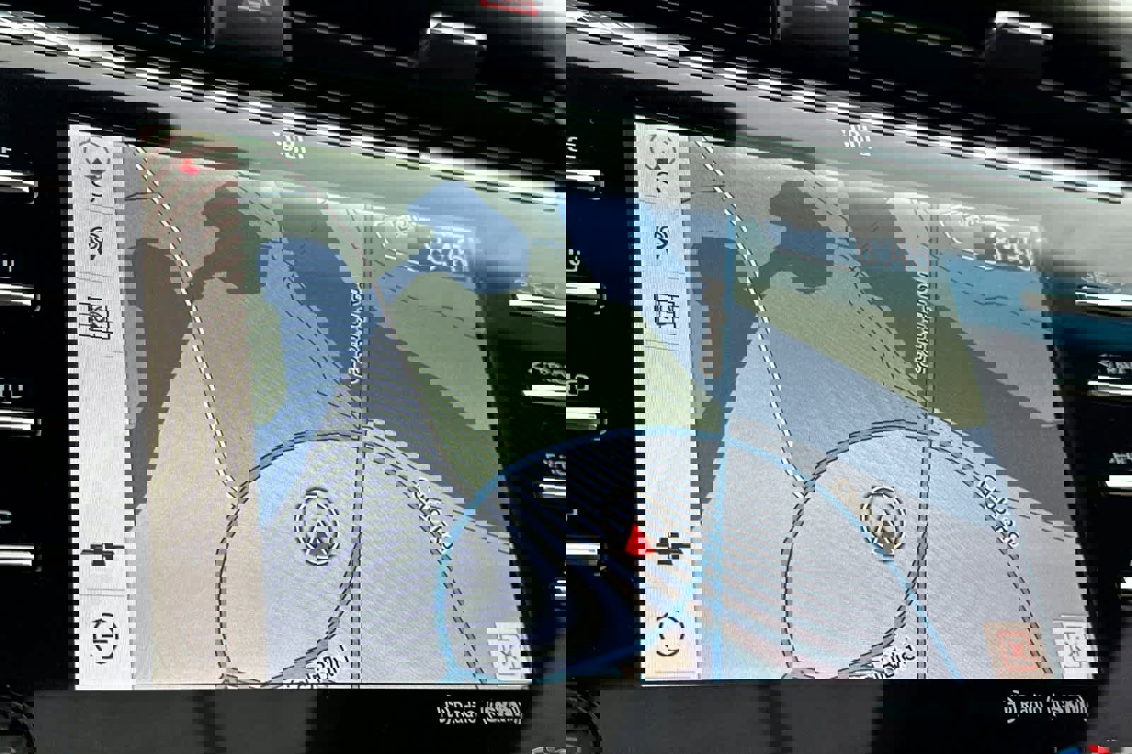 Used 2018 Toyota Camry XLE w/ Driver Assist Package image 18