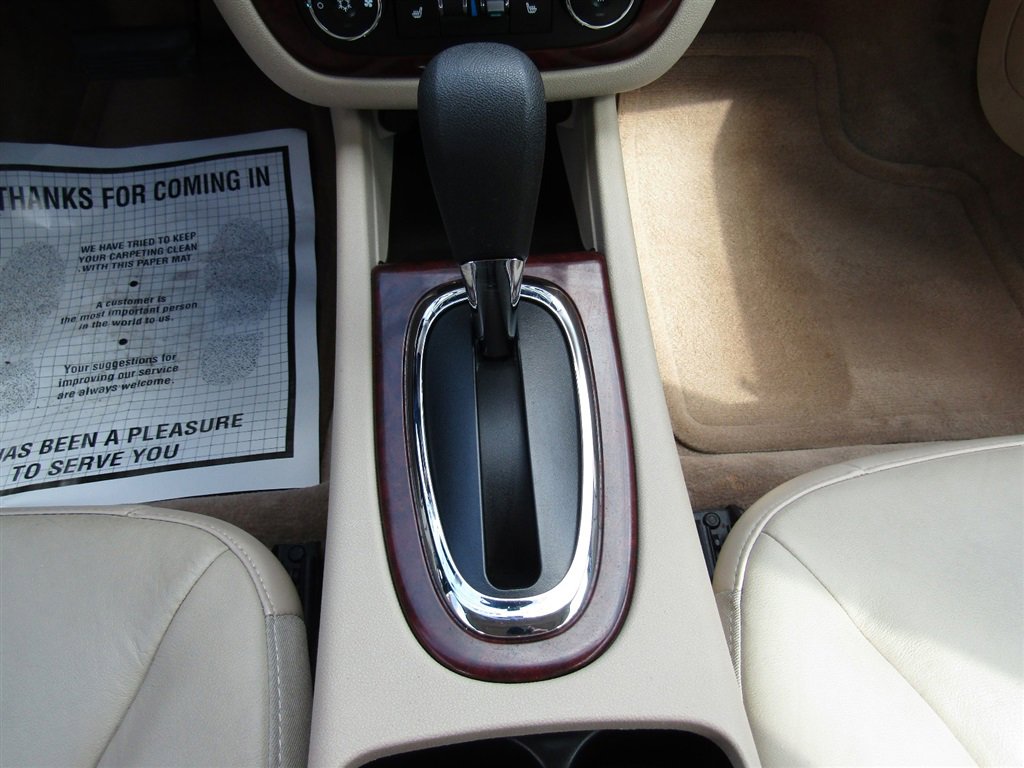 Used 2009 Chevrolet Impala LTZ image 26