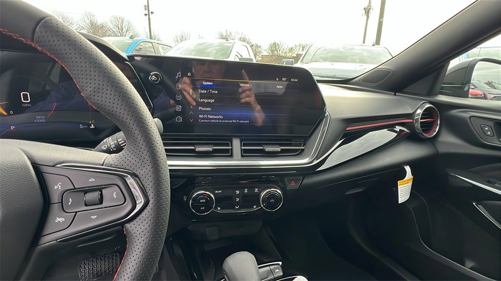 New 2026 Chevrolet Trax RS w/ Sunroof Package image 25