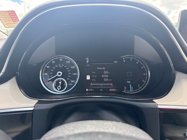 Used 2025 Genesis GV70 2.5T w/ Advanced Package AWD/4WD image 9