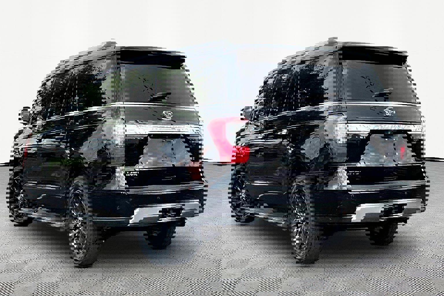 Used 2019 Ford Expedition Max Limited AWD/4WD image 4