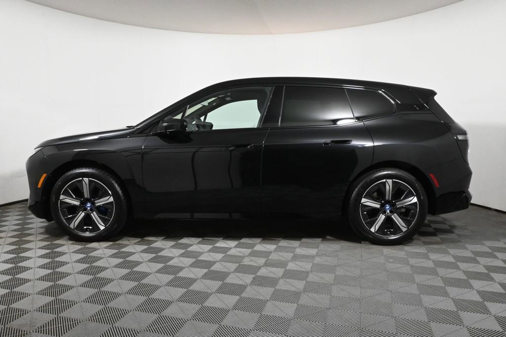 Used 2025 BMW iX xDrive50 w/ Premium Package image 2