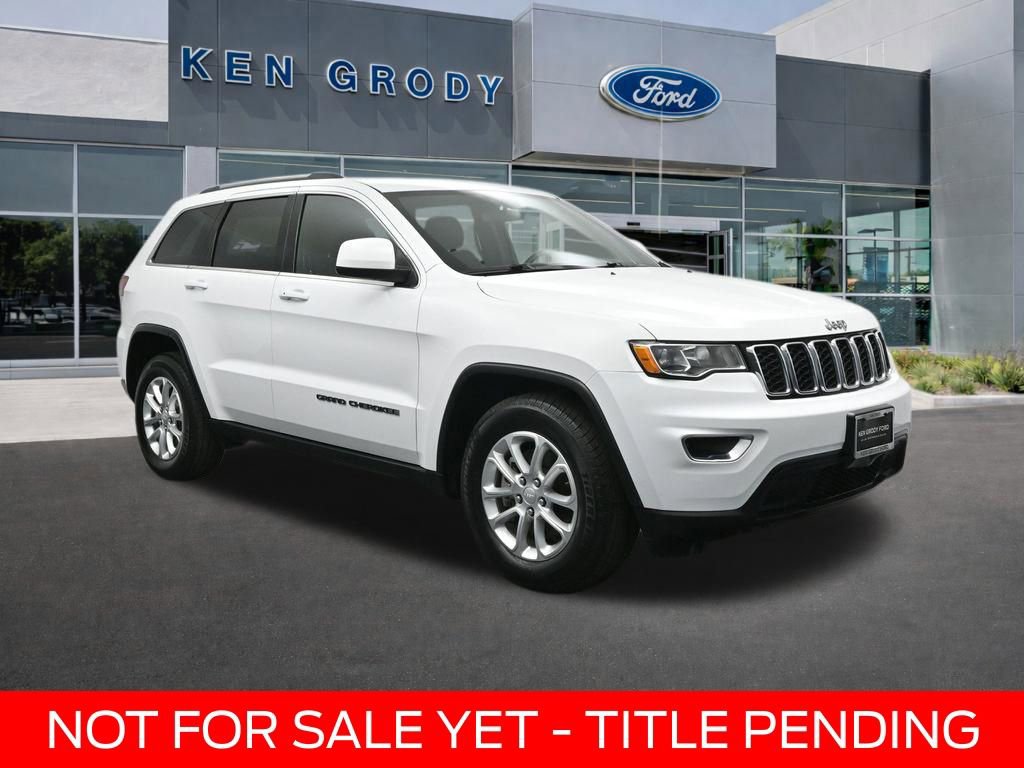 Used 2021 Jeep Grand Cherokee Laredo image 1
