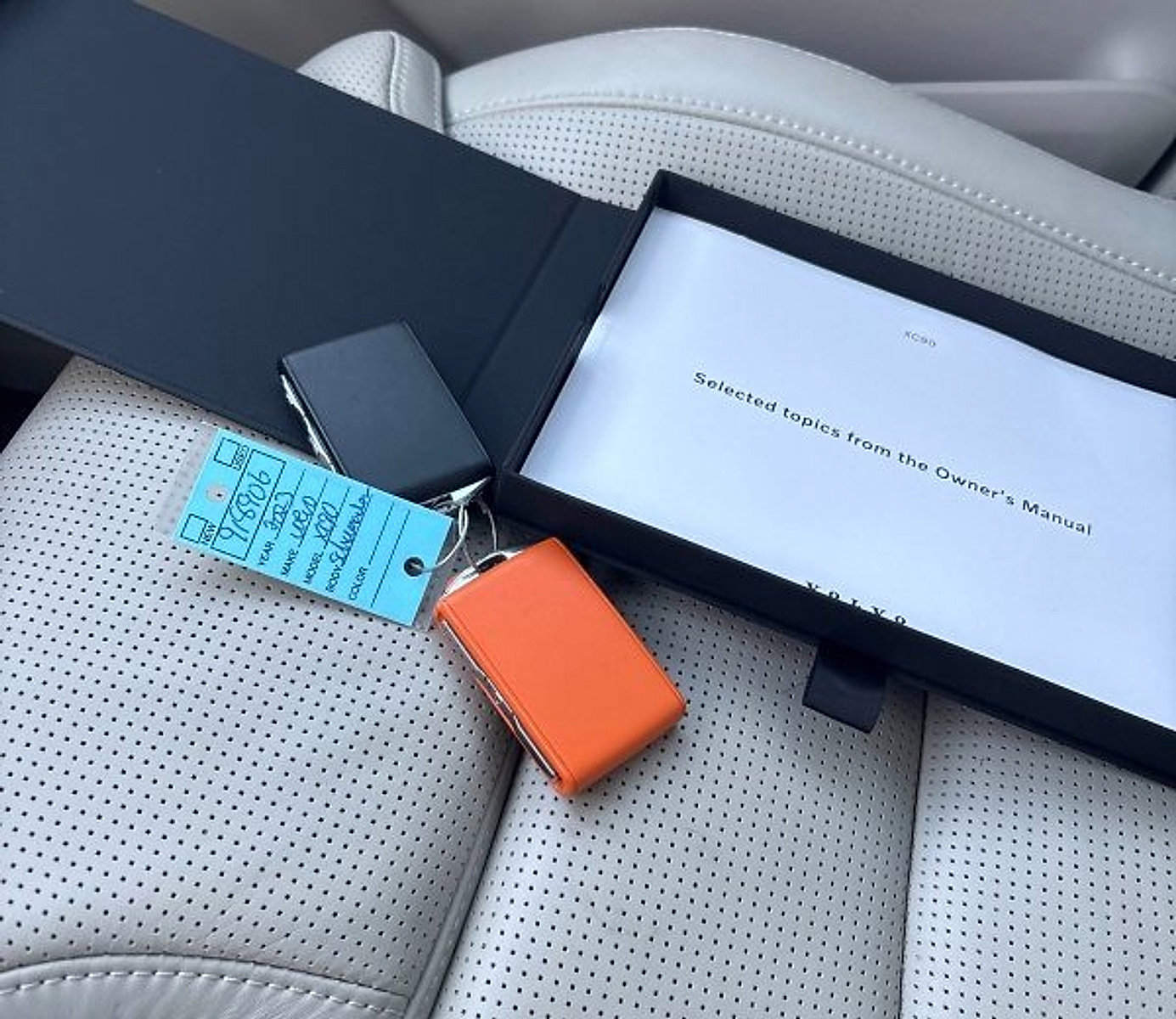 Certified 2023 Volvo XC90 B6 Ultimate w/ Protection Package image 20