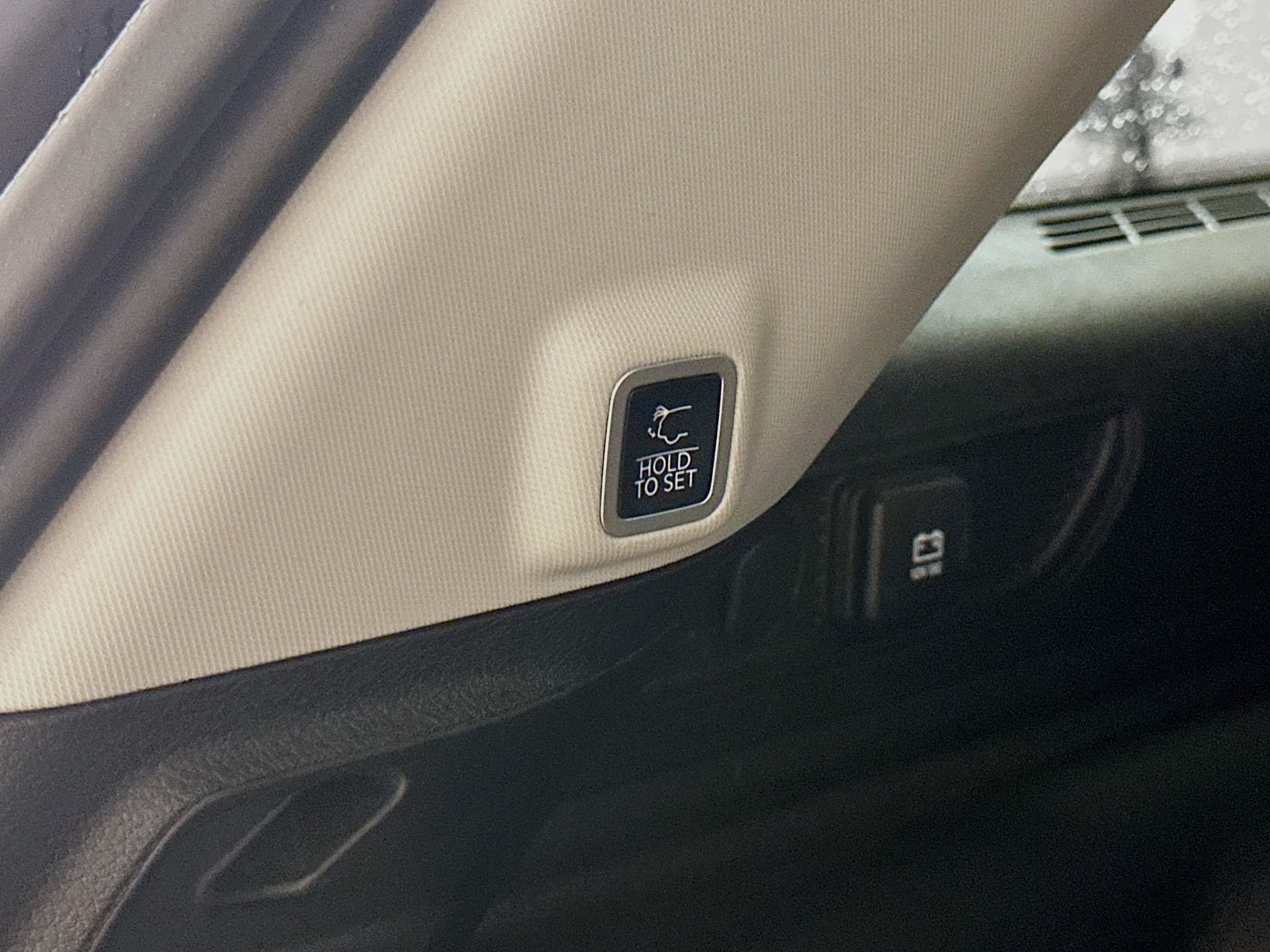 Used 2023 Jeep Grand Cherokee 4WD 4xe image 32