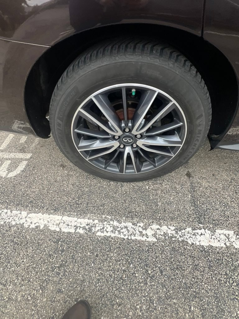Used 2019 INFINITI QX60 Luxe w/ Sensory Package AWD/4WD image 8