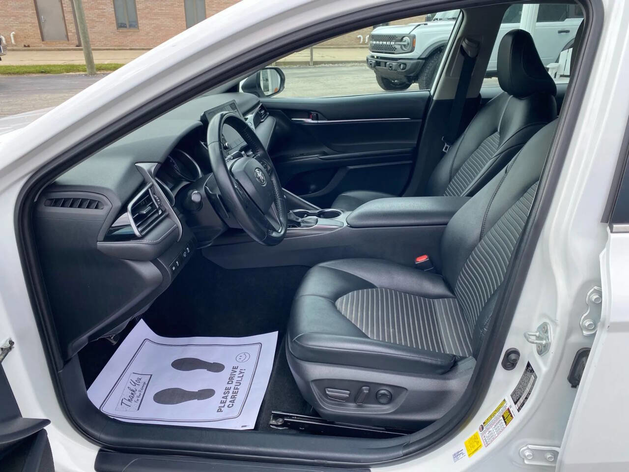 Used 2021 Toyota Camry SE image 14