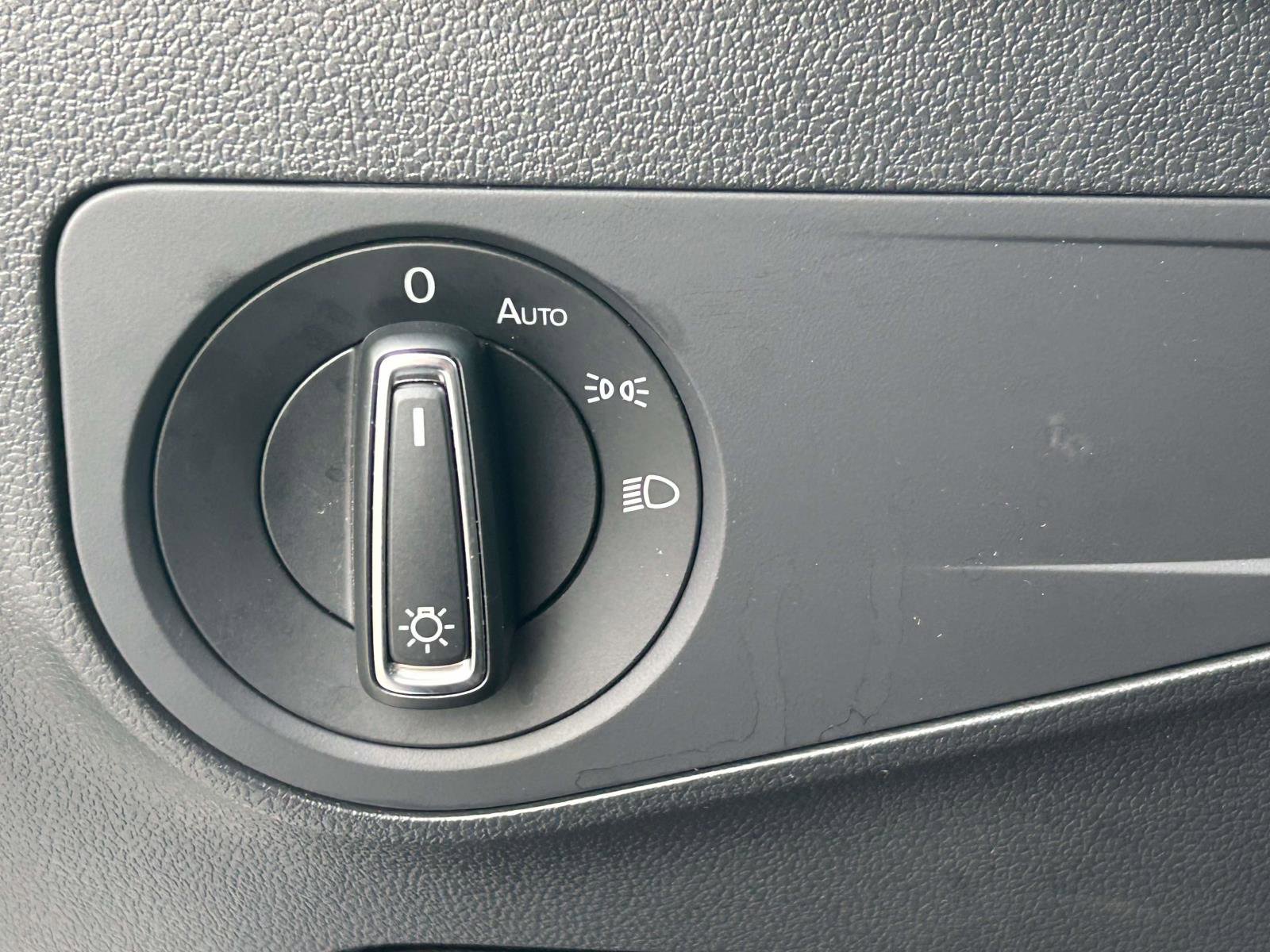 Used 2024 Volkswagen Tiguan Wolfsburg Edition image 22