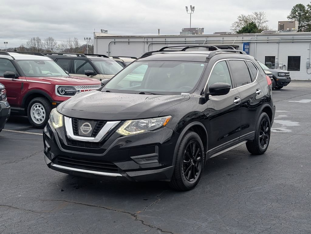 Used 2017 Nissan Rogue SV w/ Midnight Edition image 3
