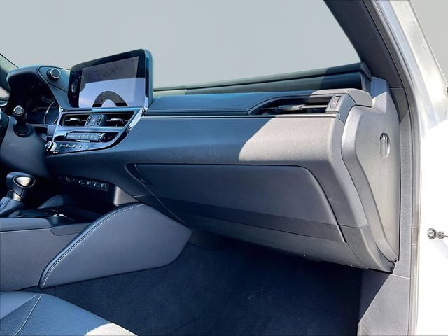 Used 2025 Lexus ES 300h Ultra Luxury w/ Accessory Package (Z2) FWD image 13