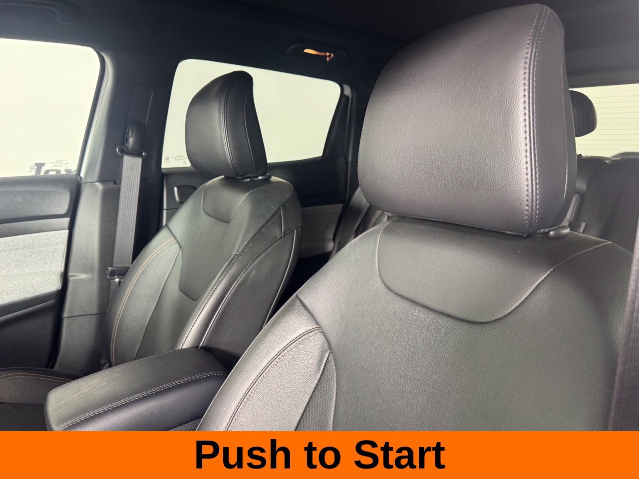 Used 2023 Jeep Compass Latitude w/ Sun and Sound Group AWD/4WD image 12