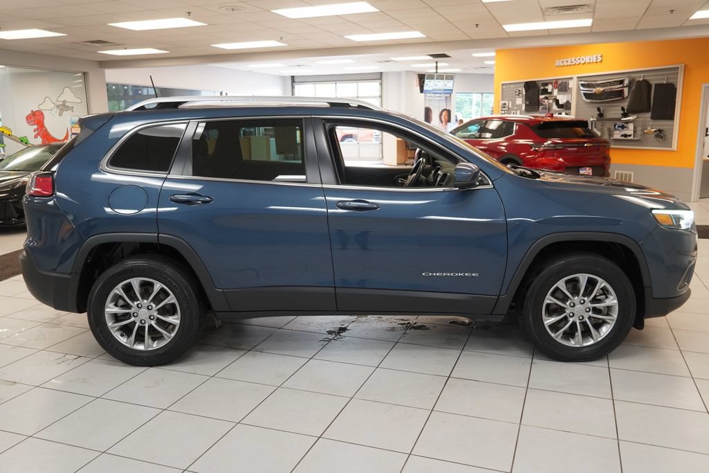 Used 2021 Jeep Cherokee Latitude Lux w/ Sun & Sound Group AWD/4WD image 14