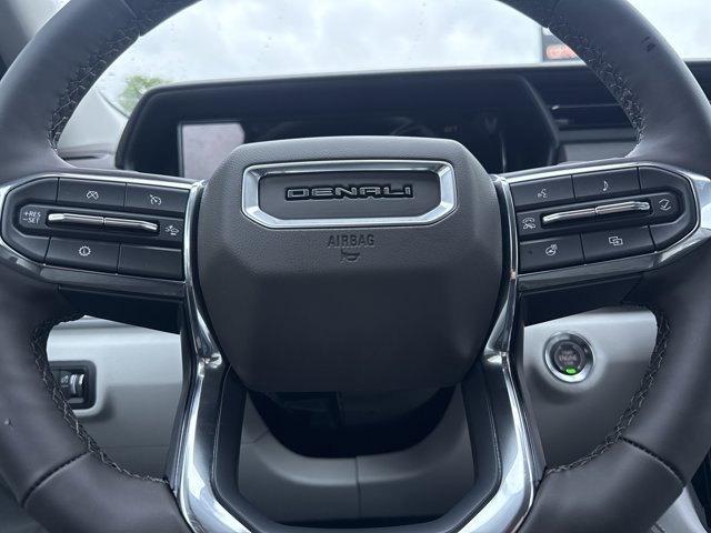 New 2026 GMC Terrain Denali w/ LPO, Black Badging Package AWD/4WD image 21