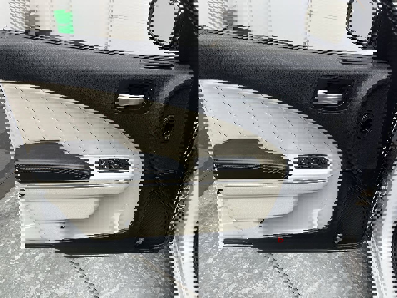 Used 2015 Dodge Charger SXT w/ AWD Plus Group image 7