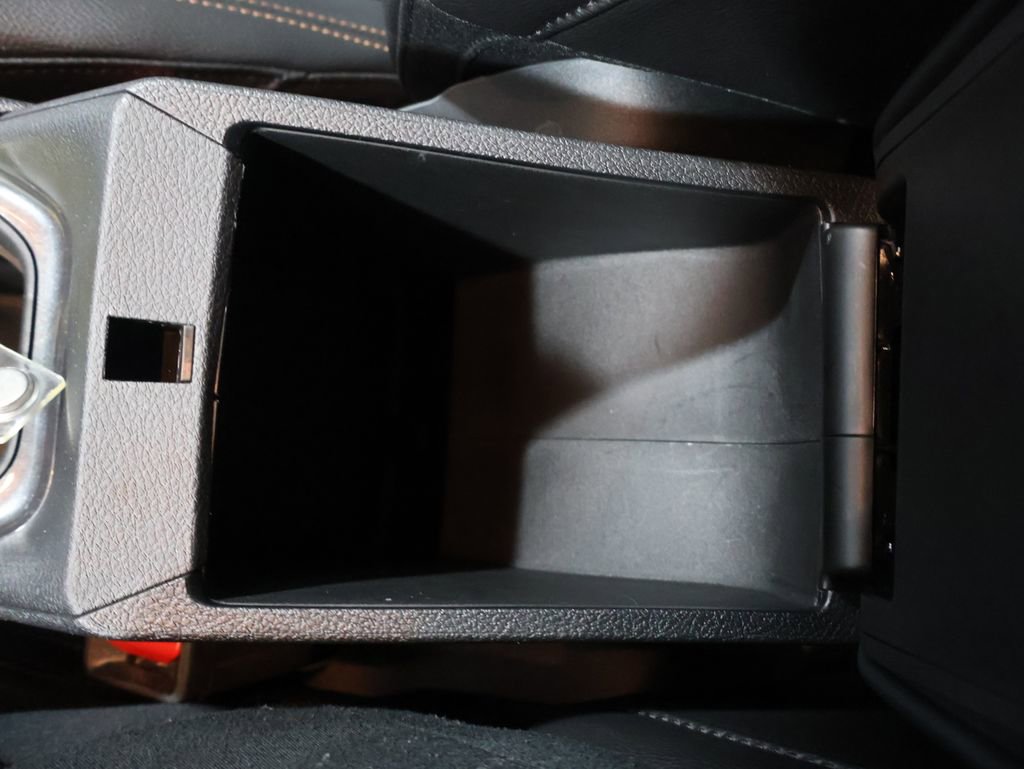 Used 2024 Jeep Compass Latitude image 33