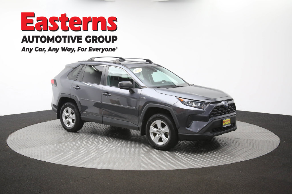 Used 2021 Toyota RAV4 LE w/ Carpet Mat Package (TMS) AWD/4WD image 50