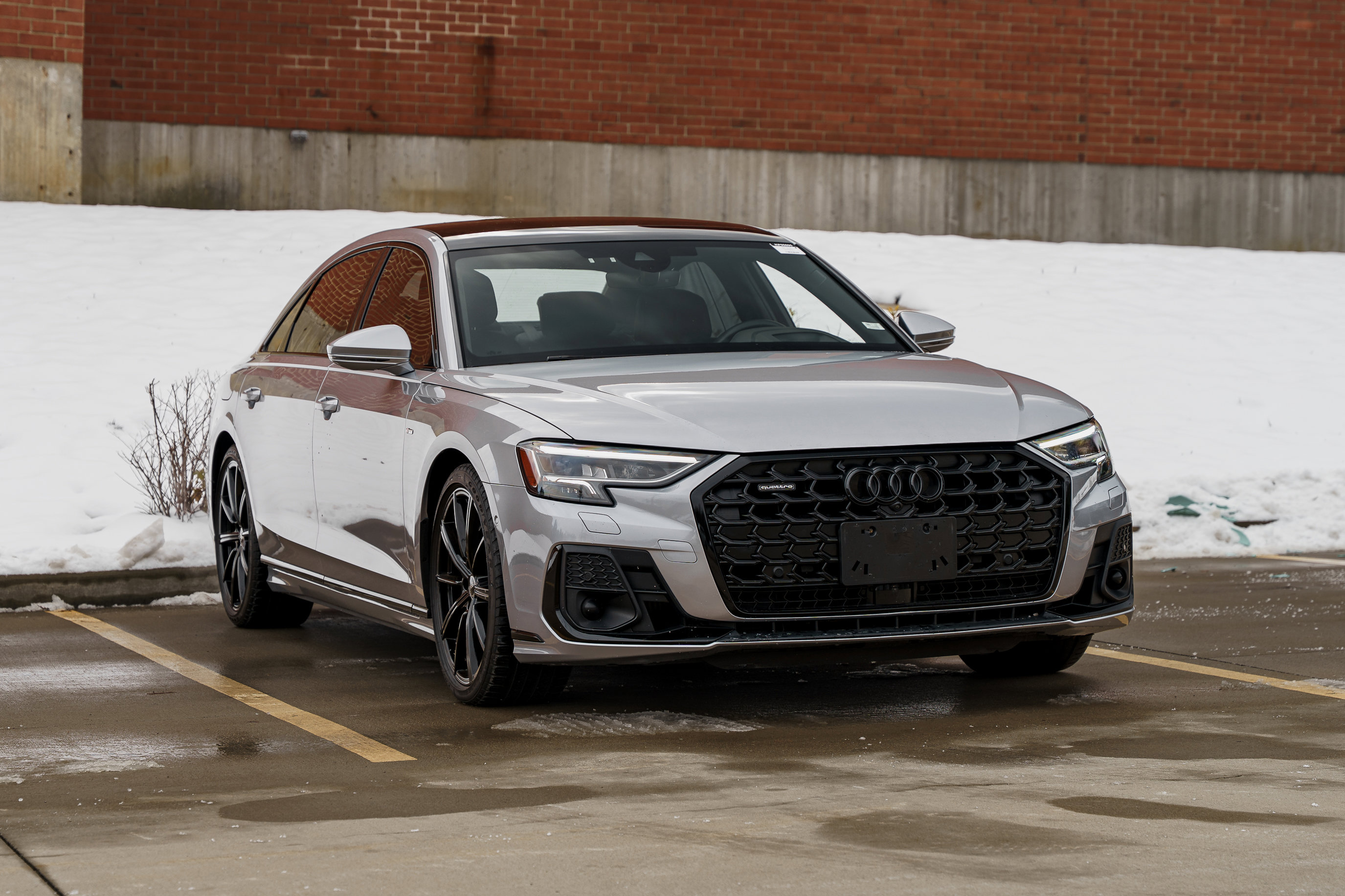 Used 2022 Audi A8 L 3.0T image 2