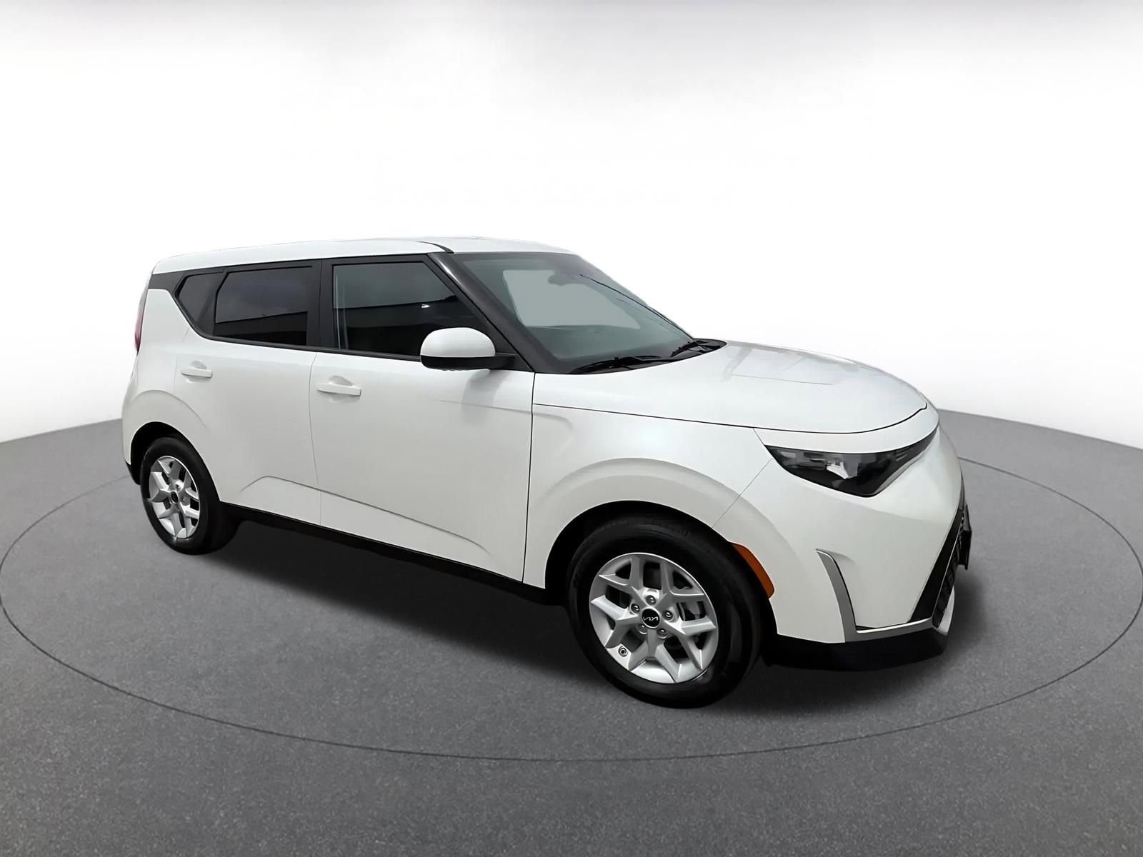Used 2025 Kia Soul LX w/ LX Technology Package FWD video 2