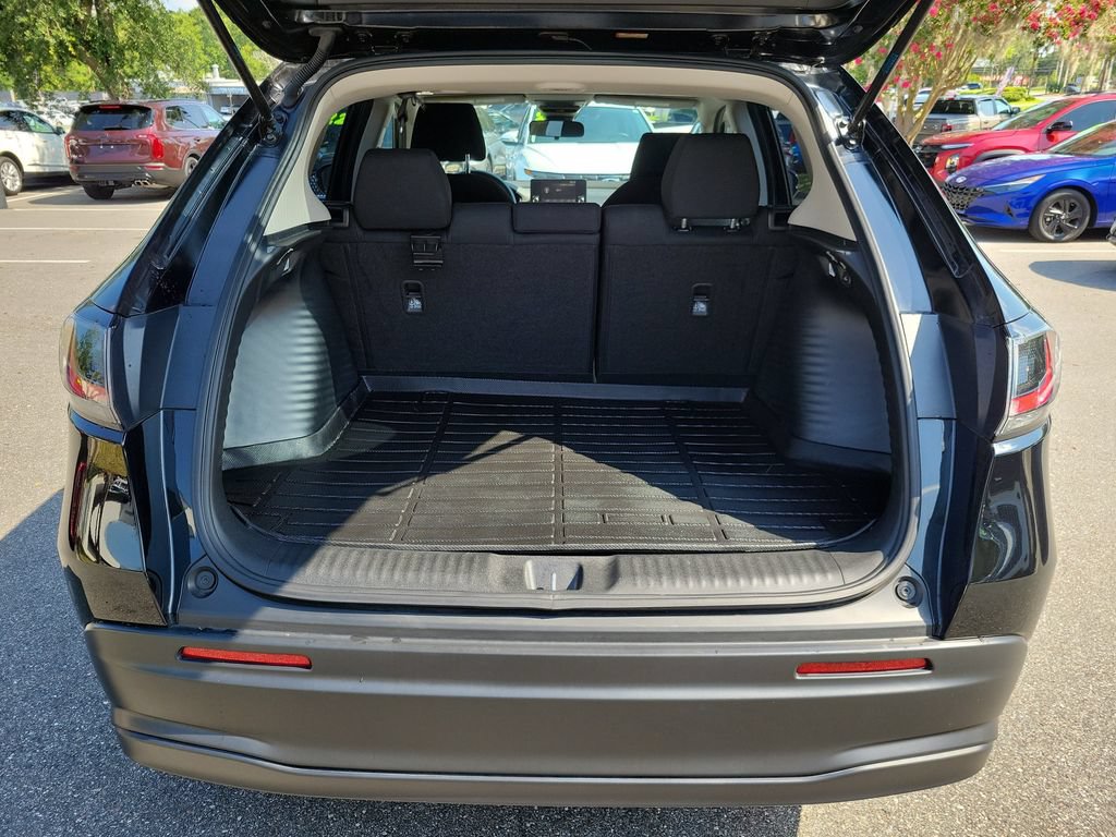 Used 2024 Honda HR-V LX image 9