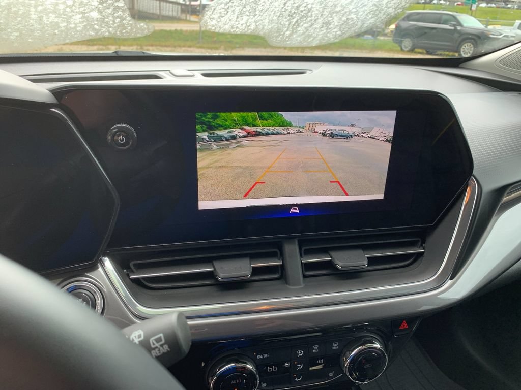 Used 2024 Chevrolet Trax ACTIV FWD image 24