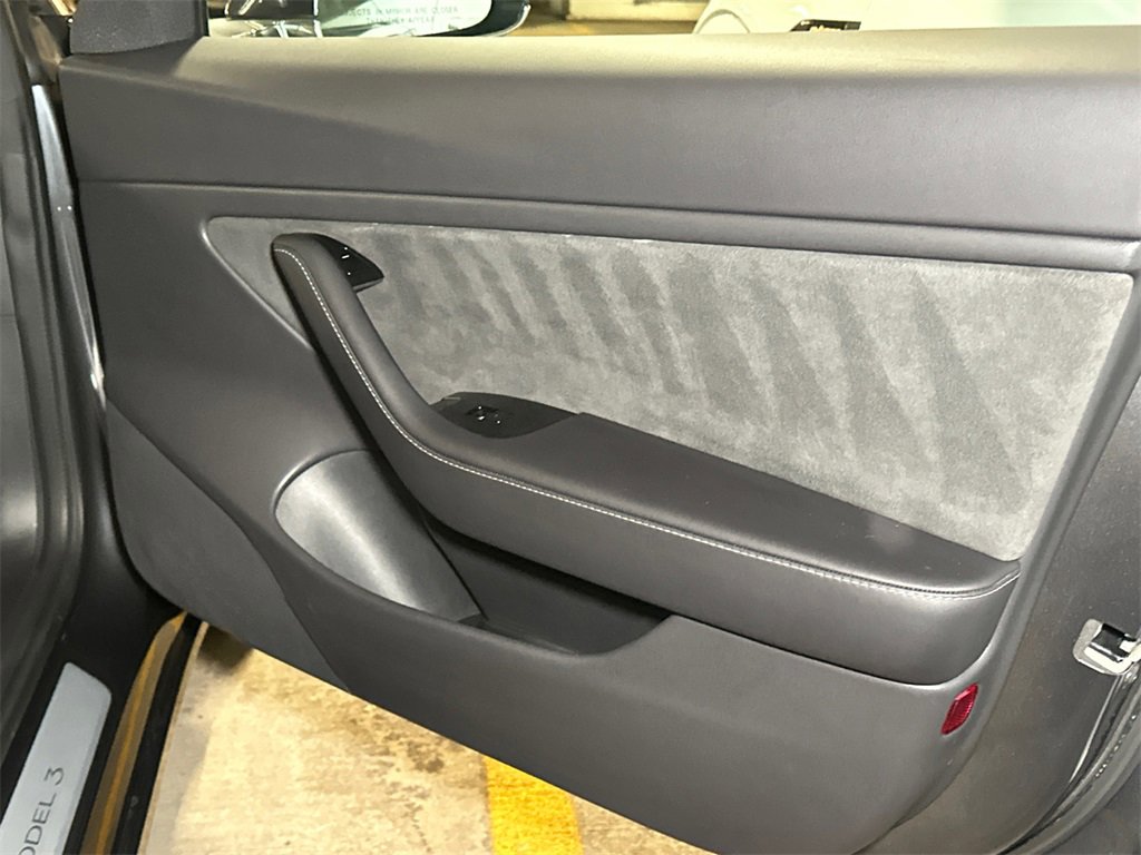 Used 2018 Tesla Model 3 Long Range image 10