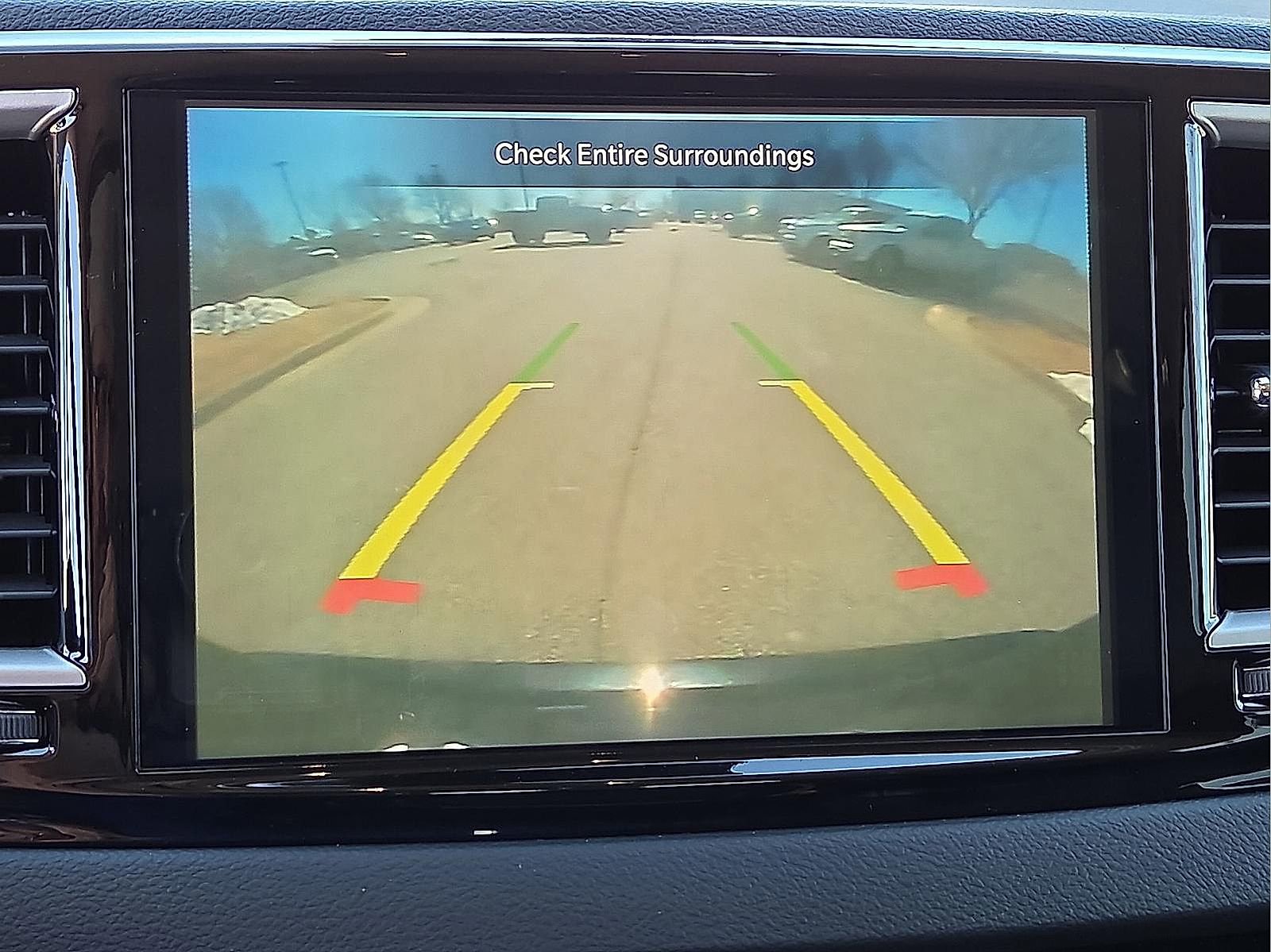 Used 2023 Chrysler Pacifica Touring-L image 17