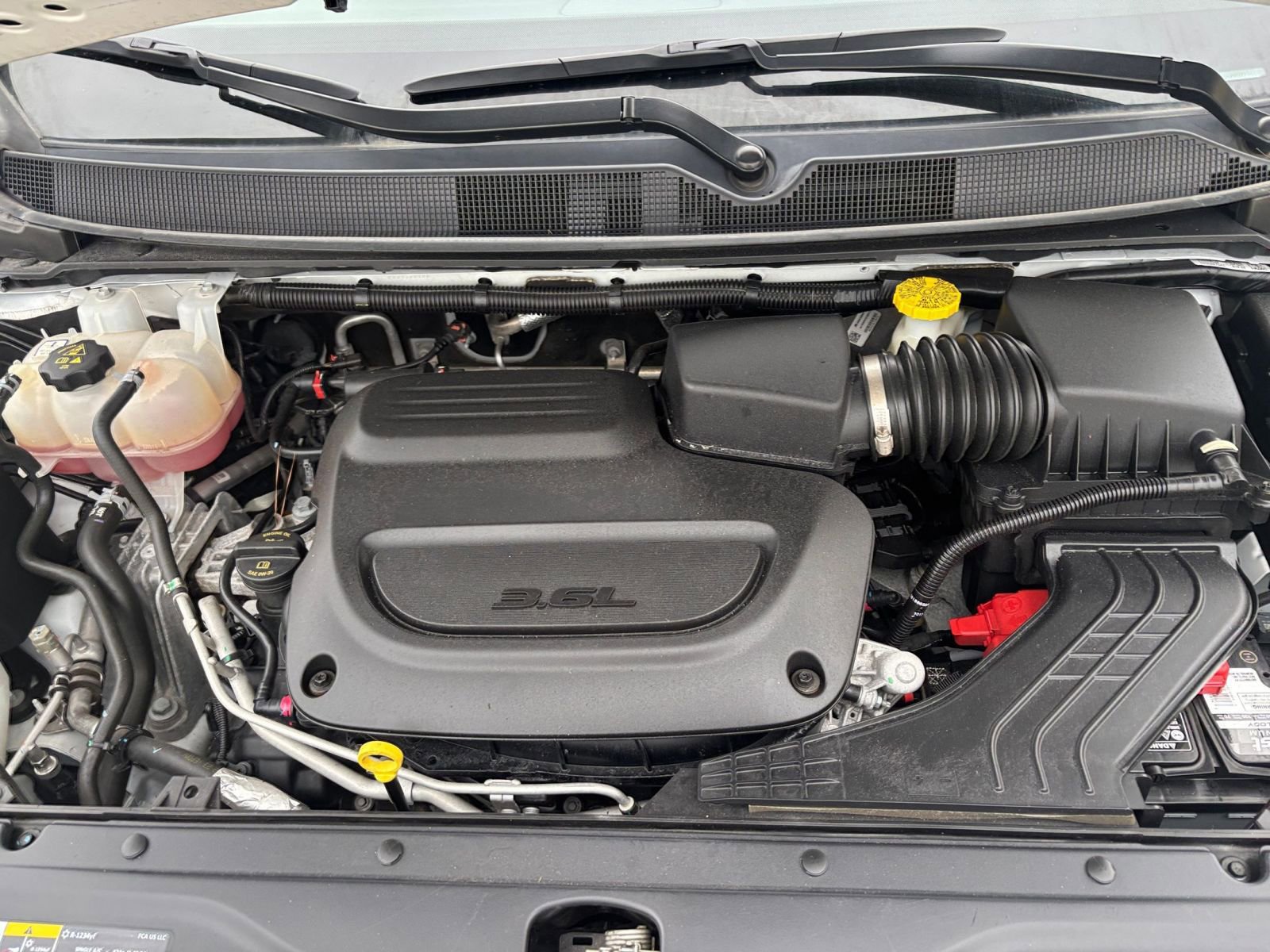 Used 2023 Chrysler Voyager LX image 35