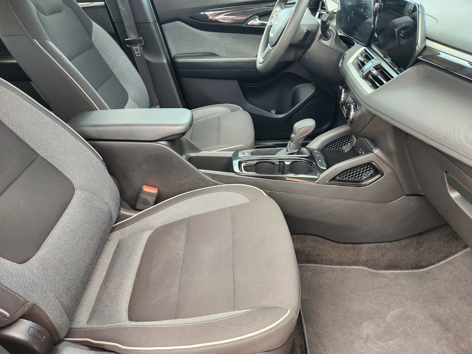 Used 2024 Chevrolet TrailBlazer LS image 14