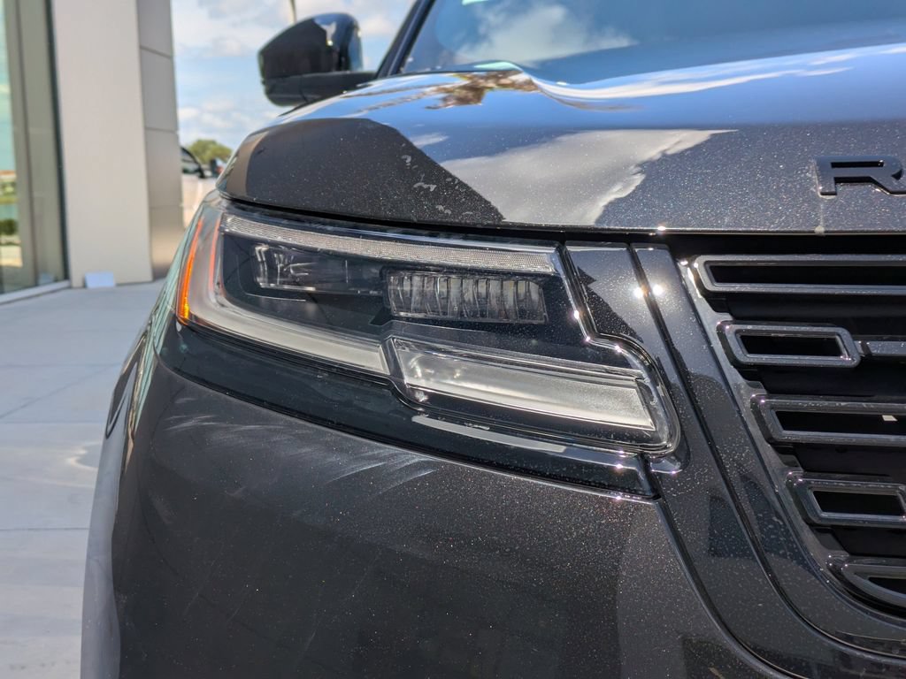 New 2026 Land Rover Range Rover Velar Dynamic SE AWD/4WD image 11