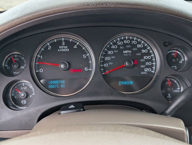 Used 2014 Chevrolet Suburban LTZ image 18