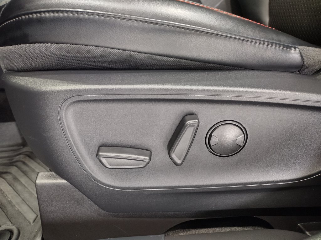 Used 2024 Ford Escape ST-Line Select AWD/4WD image 34