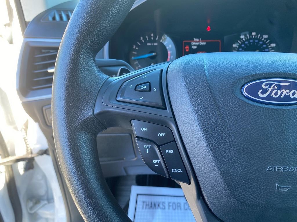 Used 2018 Ford Edge SE image 16