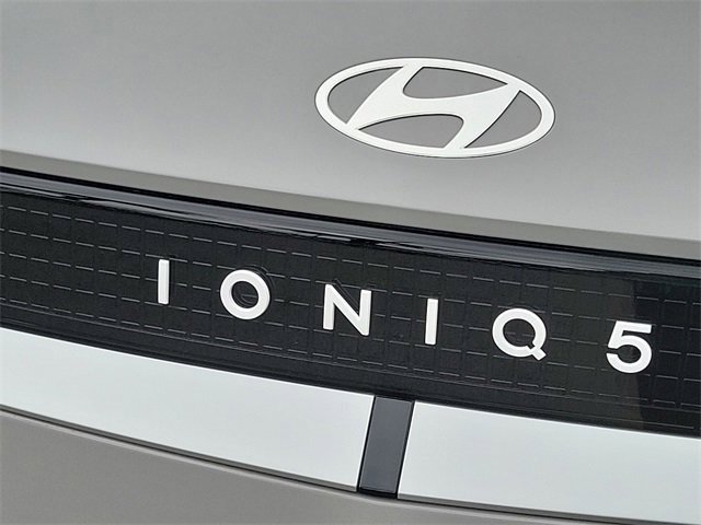 New 2025 Hyundai Ioniq 5 SEL image 21