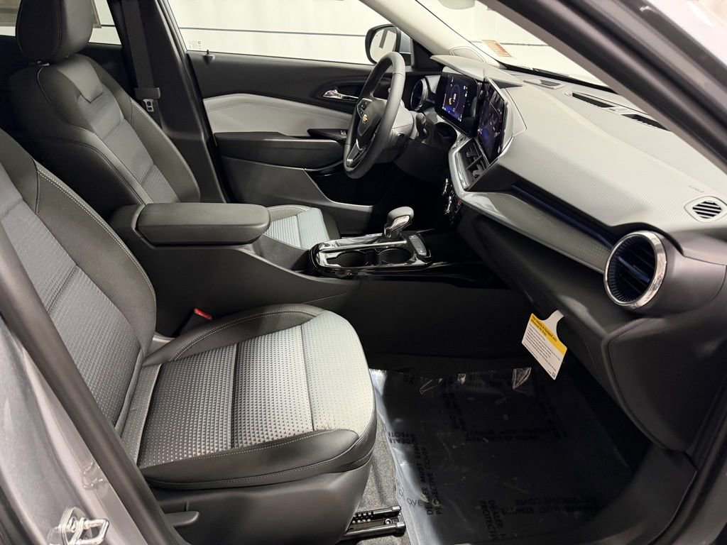 New 2026 Chevrolet Trax LT w/ Driver Confidence Package image 28