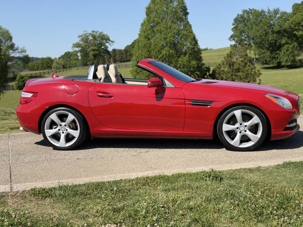 Used 2013 Mercedes-Benz SLK 350 image 7