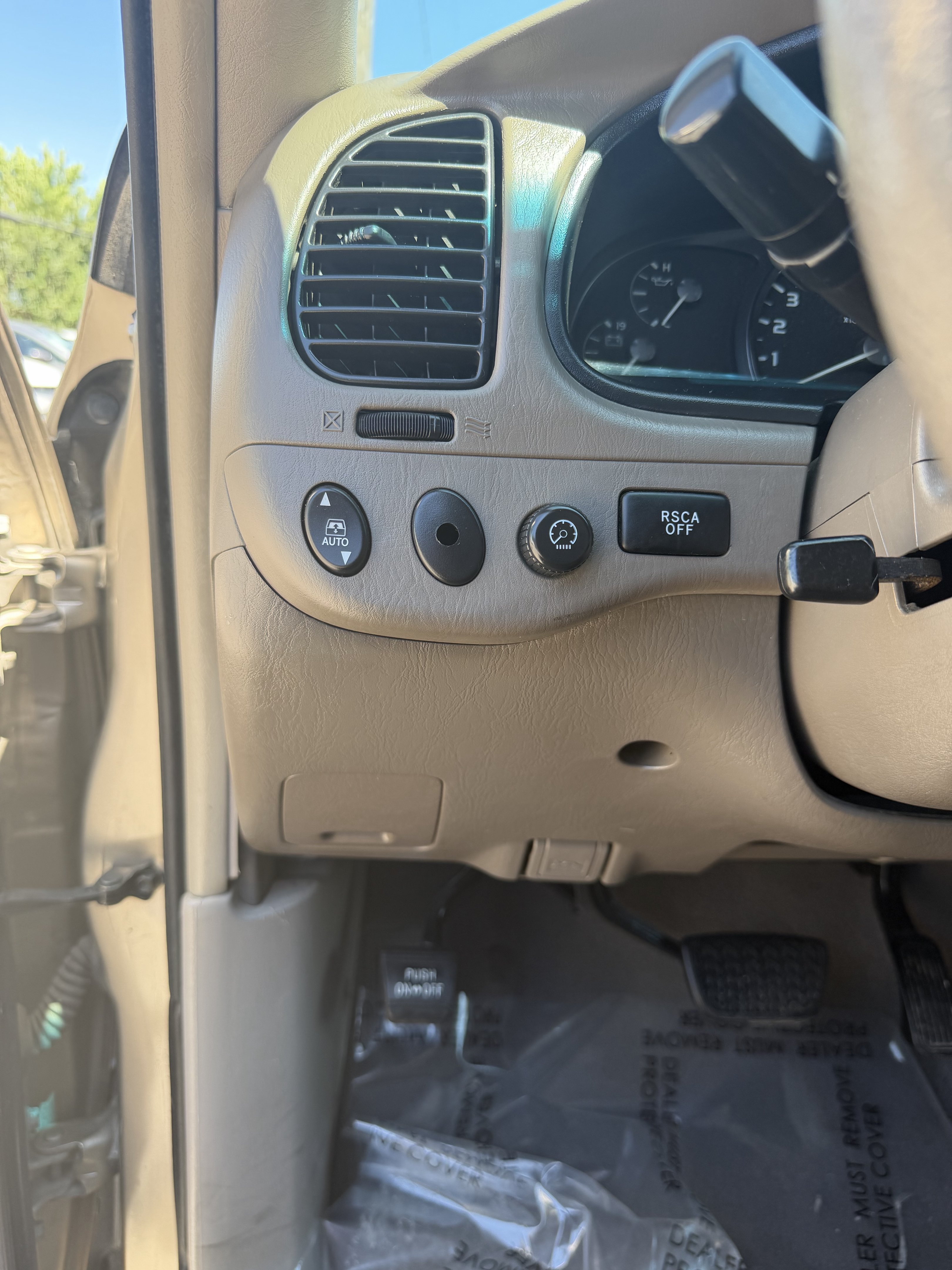 Used 2005 Toyota Sequoia SR5 RWD image 23