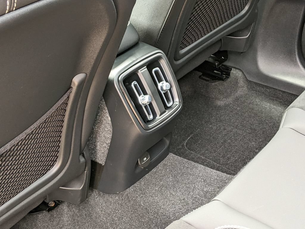 Certified 2023 Volvo XC40 Recharge Plus w/ Protection Package Premier AWD/4WD image 24