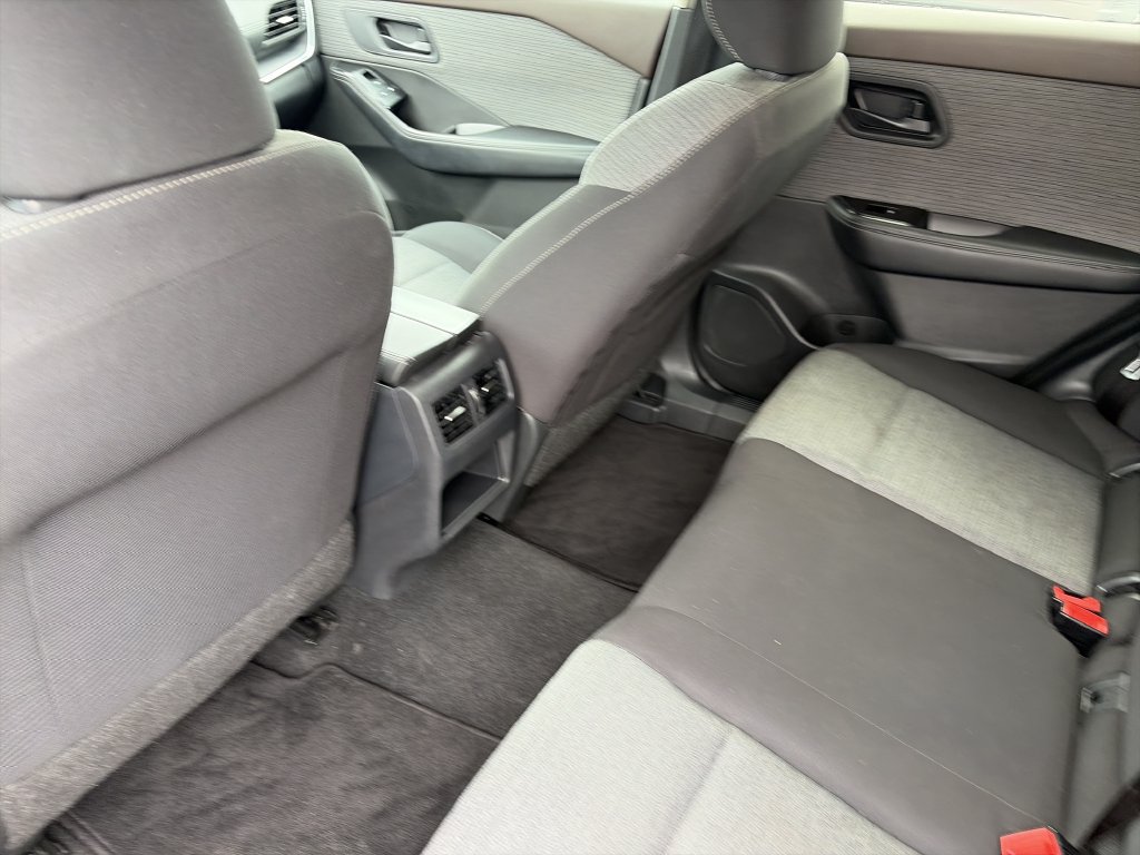 Used 2021 Nissan Rogue S FWD image 29