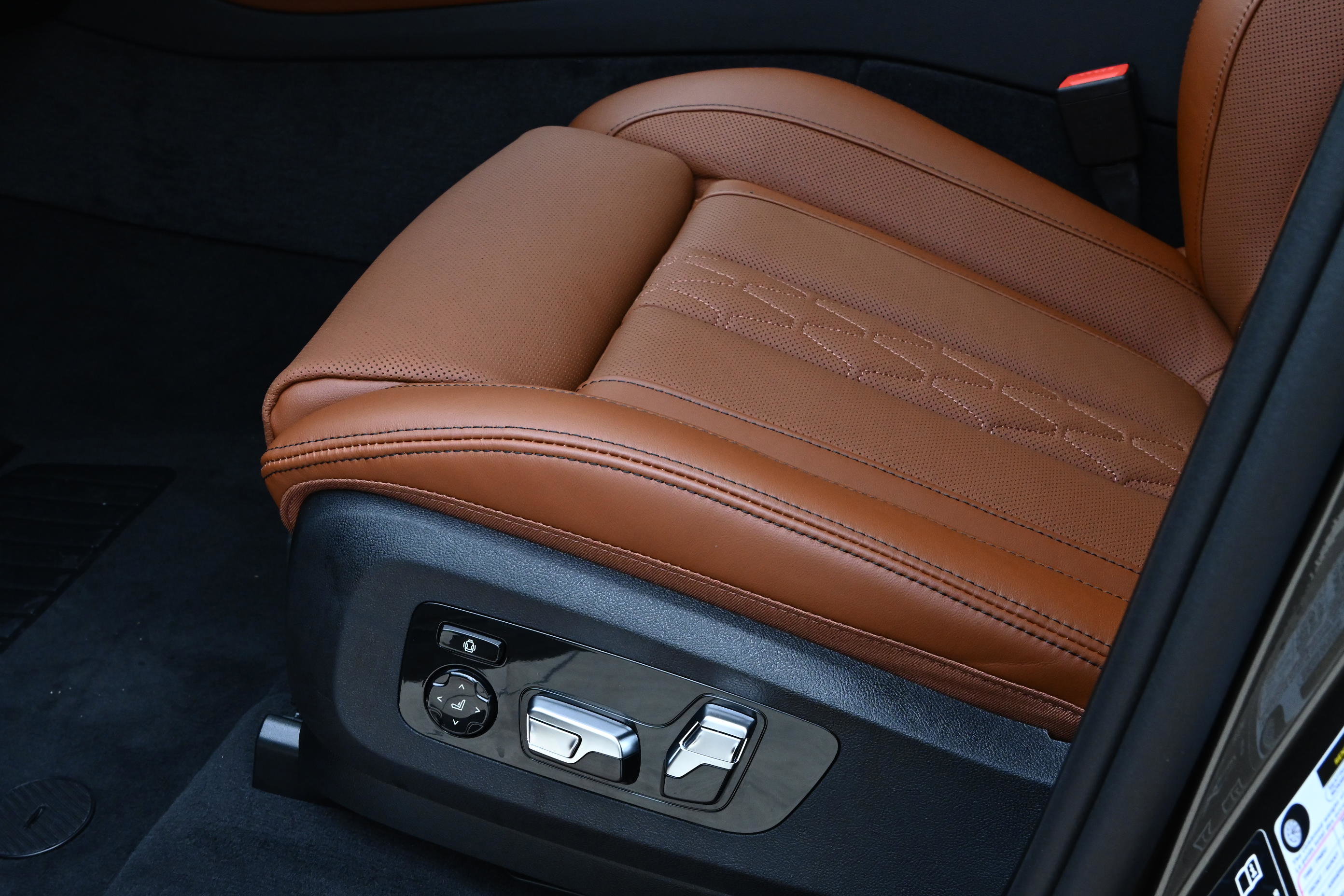 New 2026 BMW X7 xDrive40i w/ M Sport Package image 23